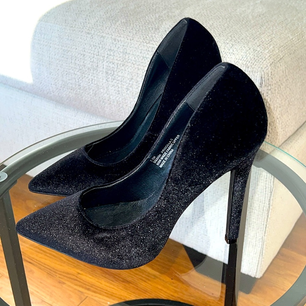 Cape Robbin Elegant Black Heels